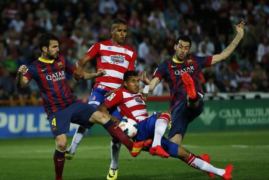 锋线和后防 锋线和后防