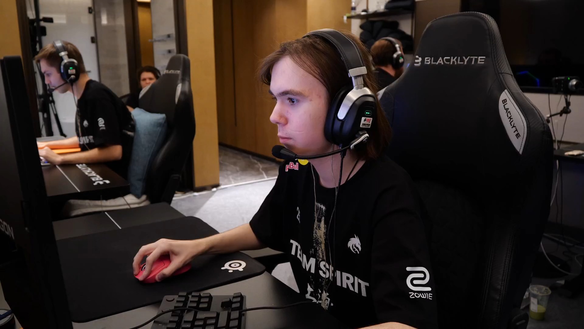 保持核心竞 保持核心竞