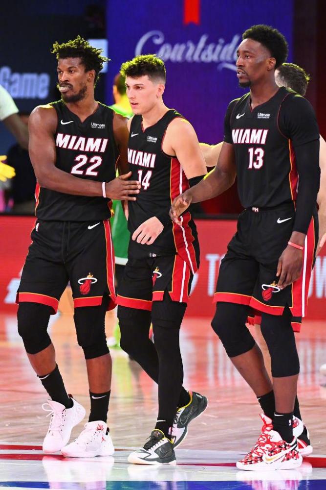 人还有一个 人还有一个