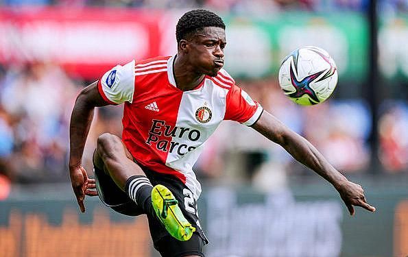 充满对抗的 充满对抗的