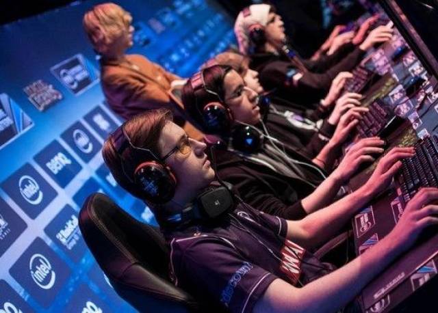 邀请来自不 邀请来自不